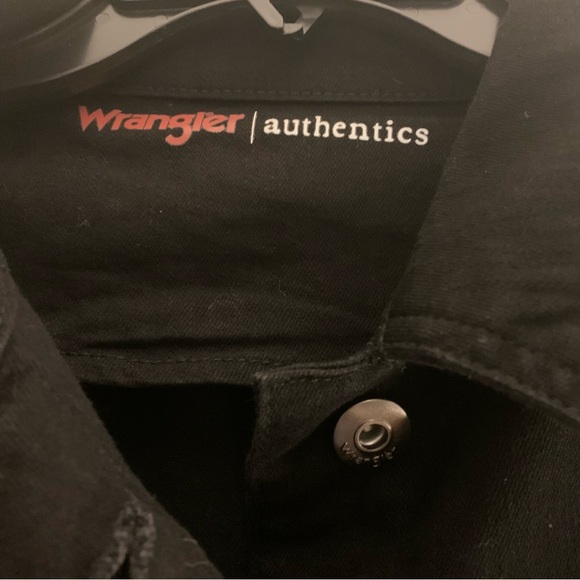 🛑SOLD Black Denim Jacket Women’s M. Wrangler Authentics Brand - Picture 5 of 6